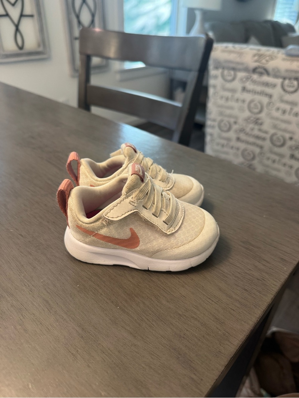 Nike Kids Beige Sneakers with Pink Swoosh